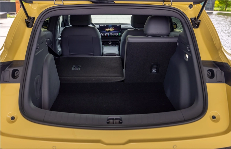 2027 Leapmotor B05 interior