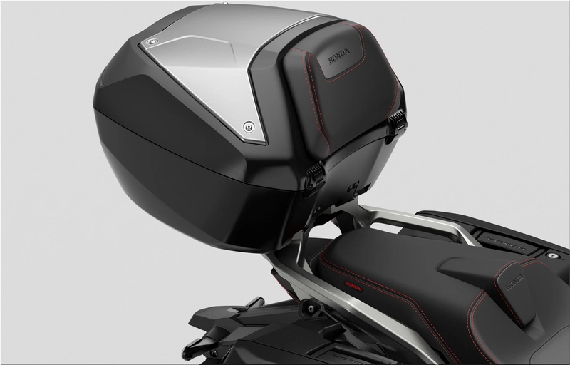 25YM Honda X-ADV