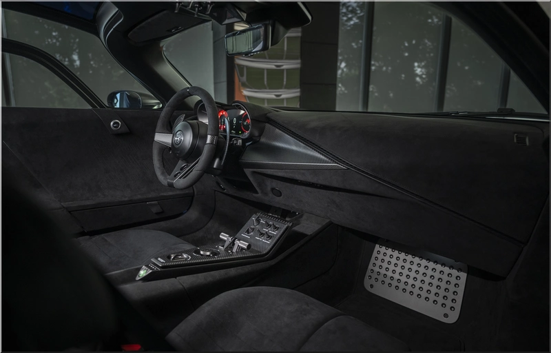 Alfa Romeo 33 Stradale Perla Nera