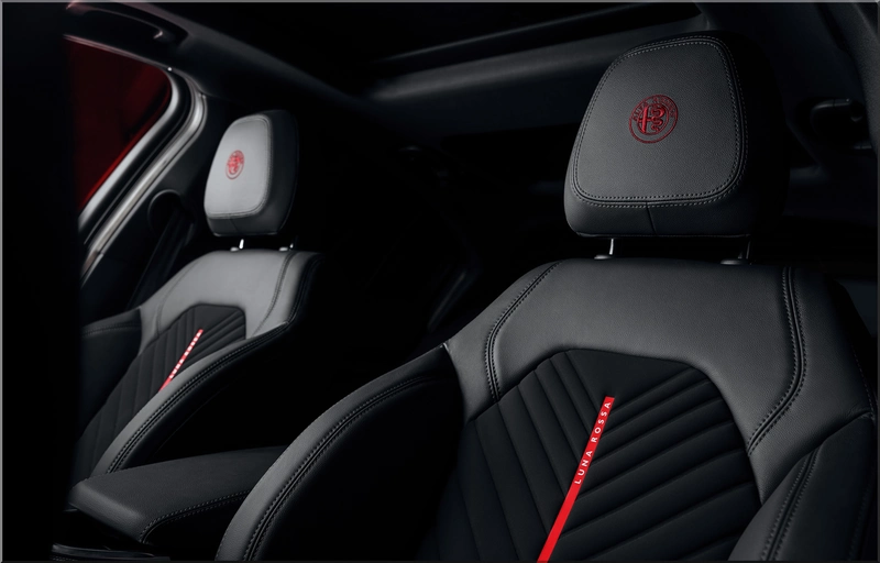 Alfa Romeo Giulia Edizione Luna Rossa