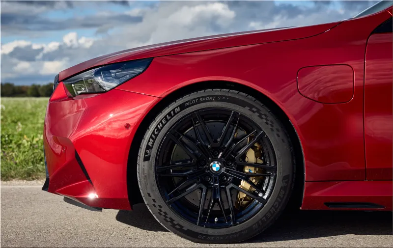 BMW M5 Touring Dragon Fire Red