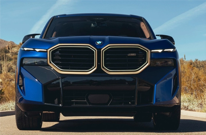 BMW XM Plug-in Hybrid