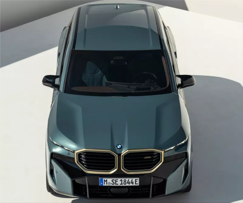 BMW XM Plug-in Hybrid