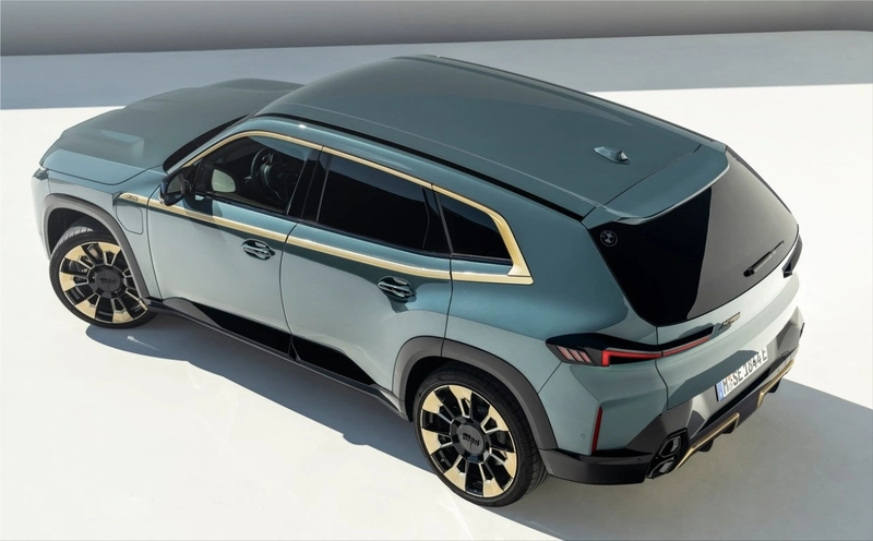 BMW XM Plug-in Hybrid