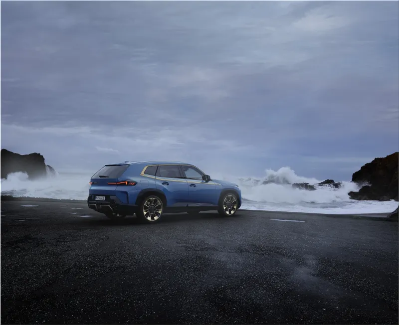 BMW i7