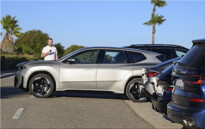BMW iX3