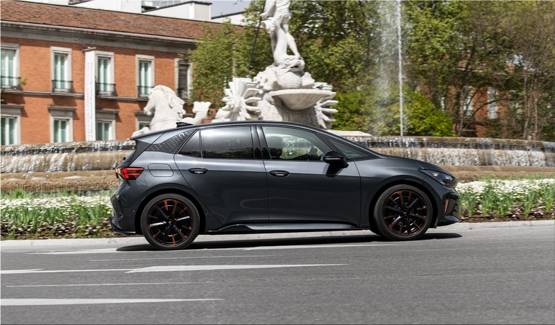 CUPRA Born VZ