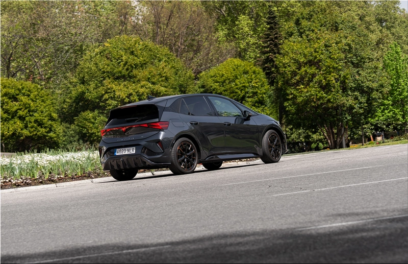 CUPRA Born VZ