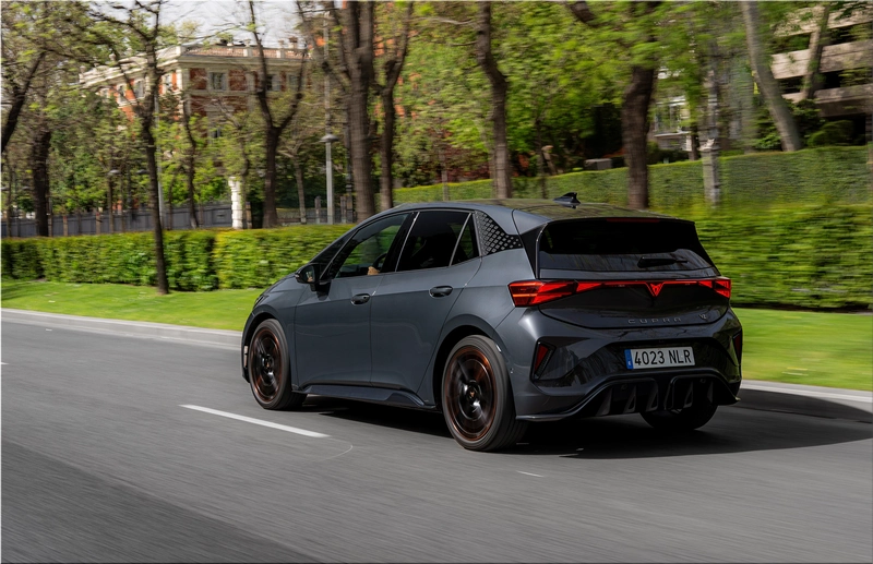 CUPRA Born VZ