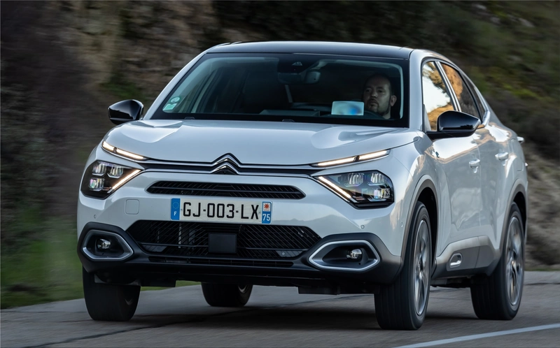 Citroen e-C4 X