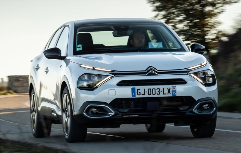 Citroen e-C4 X