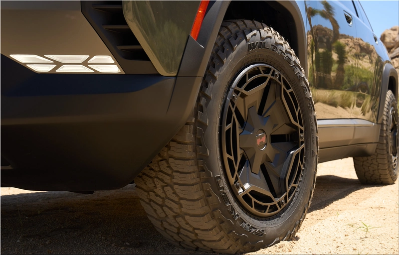 Jeep Wagoneer S Trailhawk