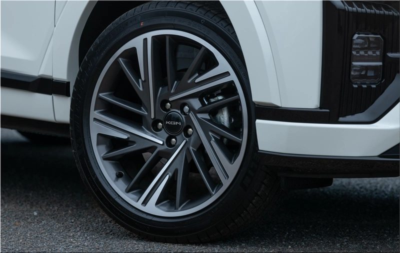 KGM Actyon hybrid SUV