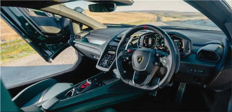 Lamborghini Revuelto PHEV