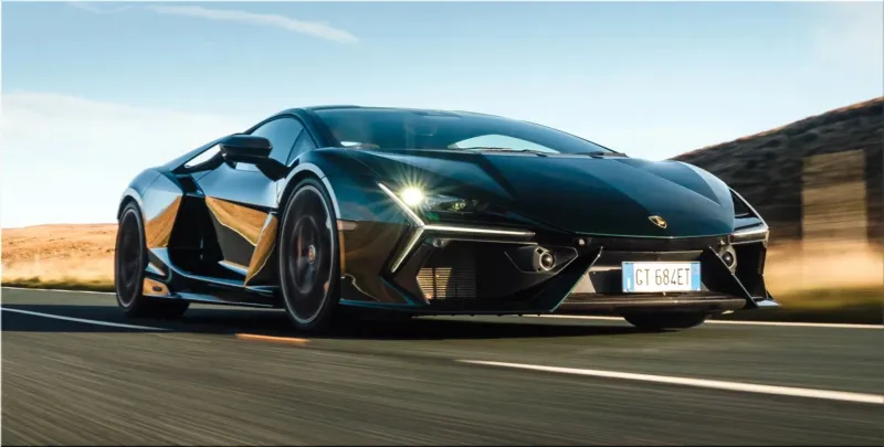 Lamborghini Revuelto PHEV