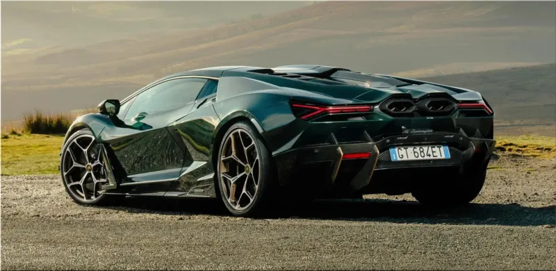 Lamborghini Revuelto PHEV