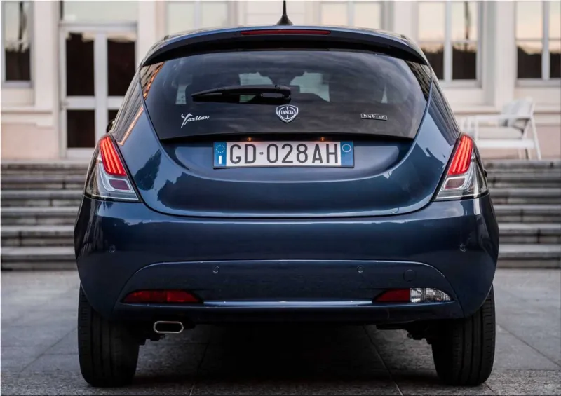 Lancia Ypsilon