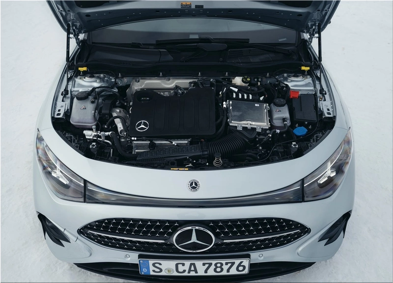 Mercedes-Benz CLA Hybrid
