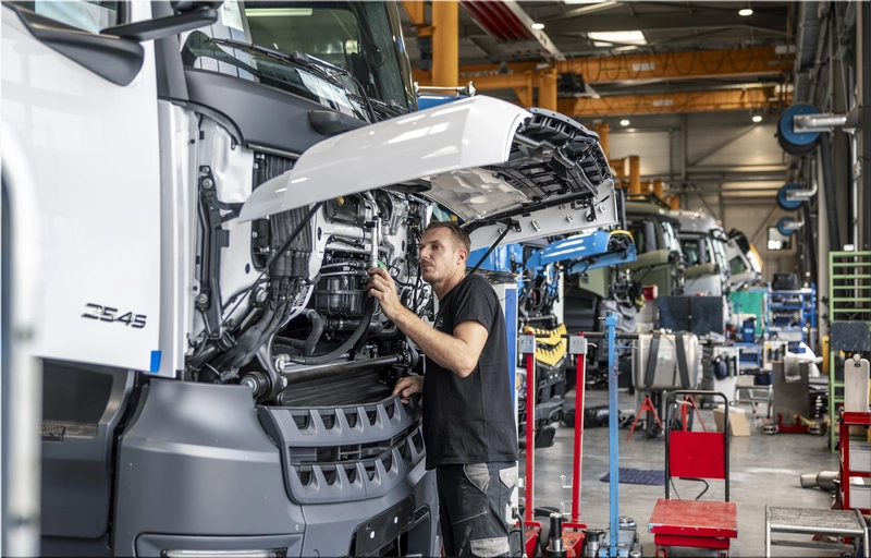 Mercedes-Benz Custom Tailored Trucks