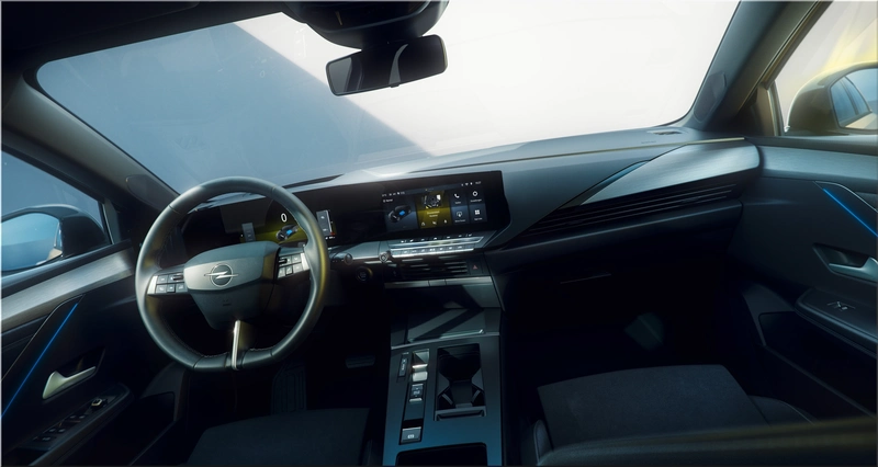 Opel Astra Hybrid