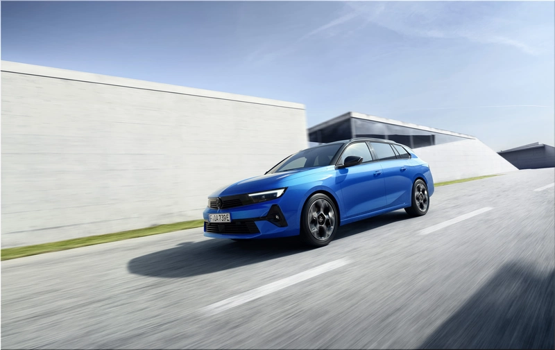 Opel Astra Hybrid