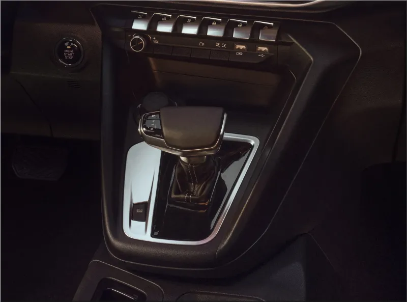 2025 Peugeot Landtrek