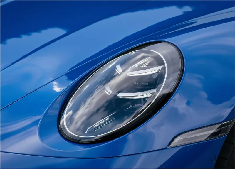 2025 Porsche 911 Carrera