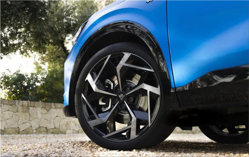 Renault Rafale E-Tech 4x4