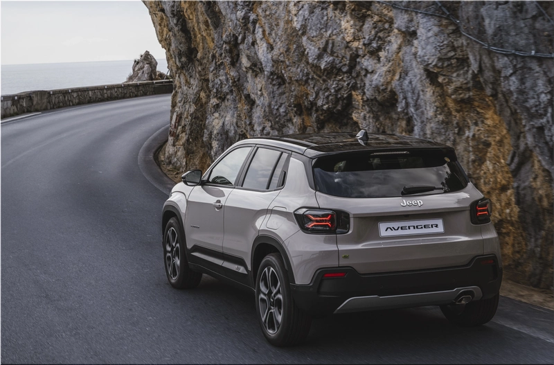 Jeep Avenger e-Hybrid