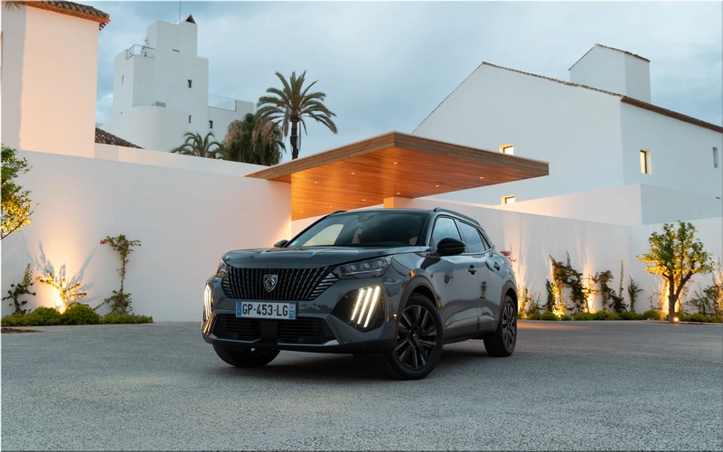PEUGEOT 2008