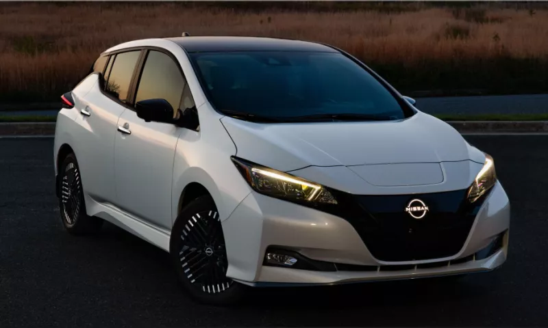 2025 Nissan LEAF