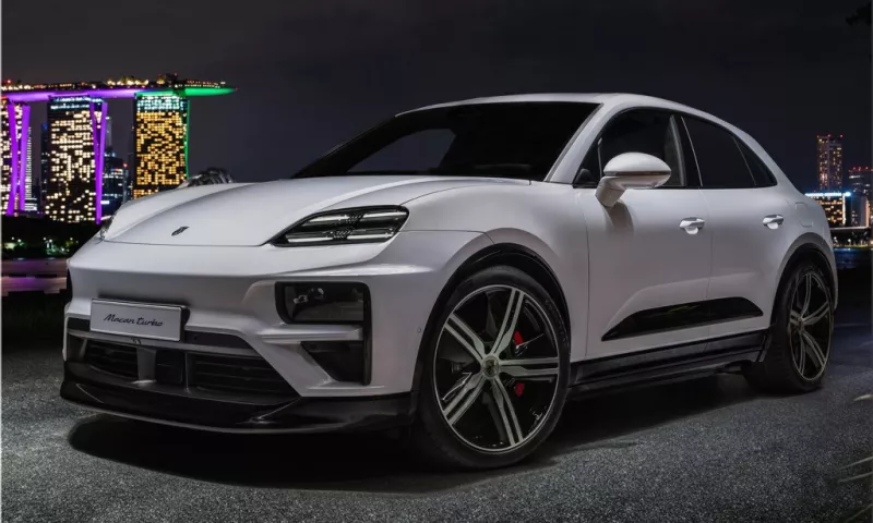 2025 Porsche Macan Turbo
