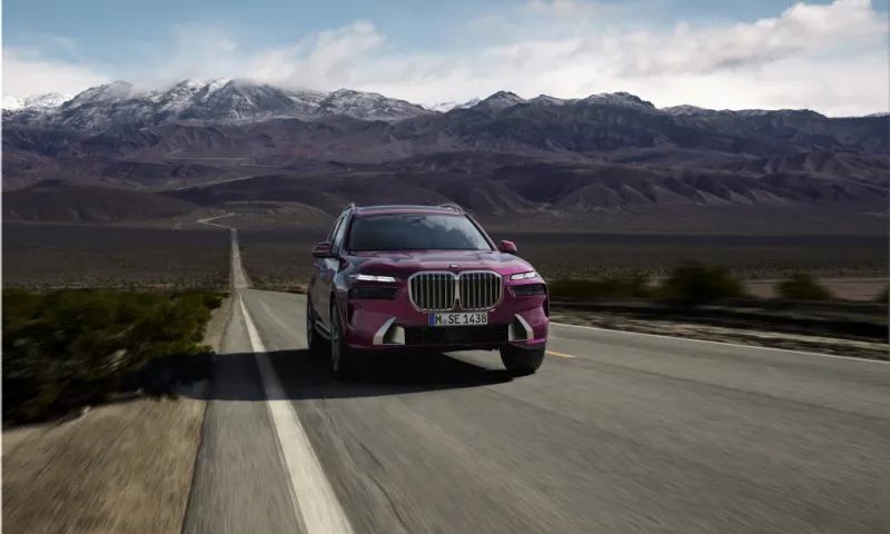 BMW i7