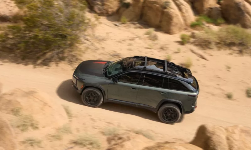 Jeep Wagoneer S Trailhawk
