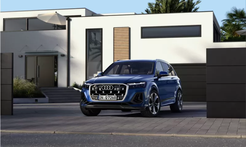 Grand Tour: Unraveling the Luxury SUV Revolution - The Audi Q7