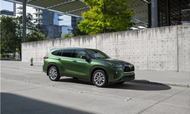 2024 Toyota Highlander Hybrid Nightshade: A Darker Shade of Green for the Three-Row SUV