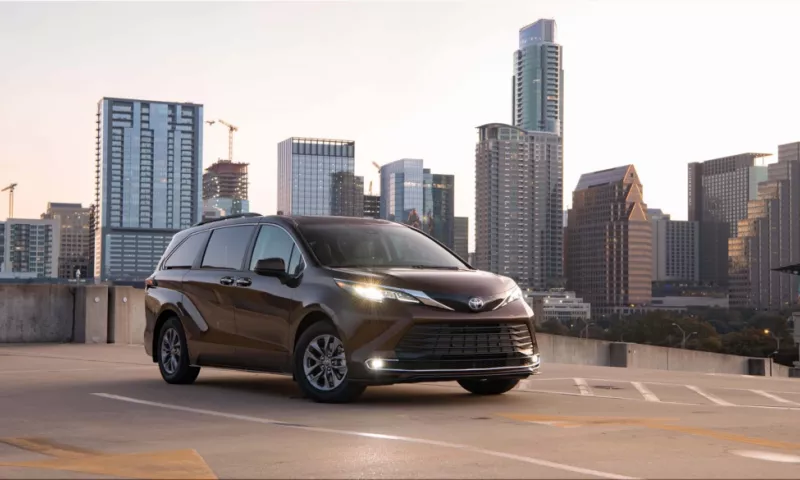2024 Toyota Sienna: The Hybrid Minivan That Does It All