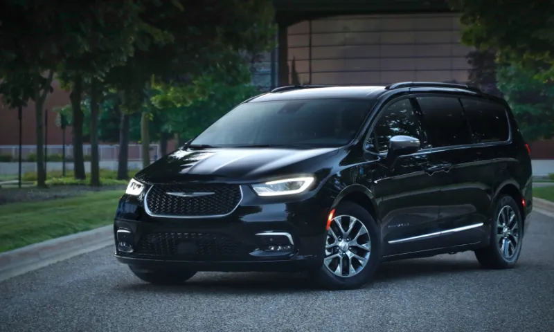 2025 Chrysler Pacifica Hybrid