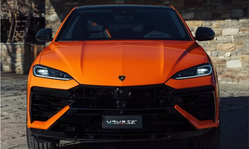 2025 Lamborghini Urus SE