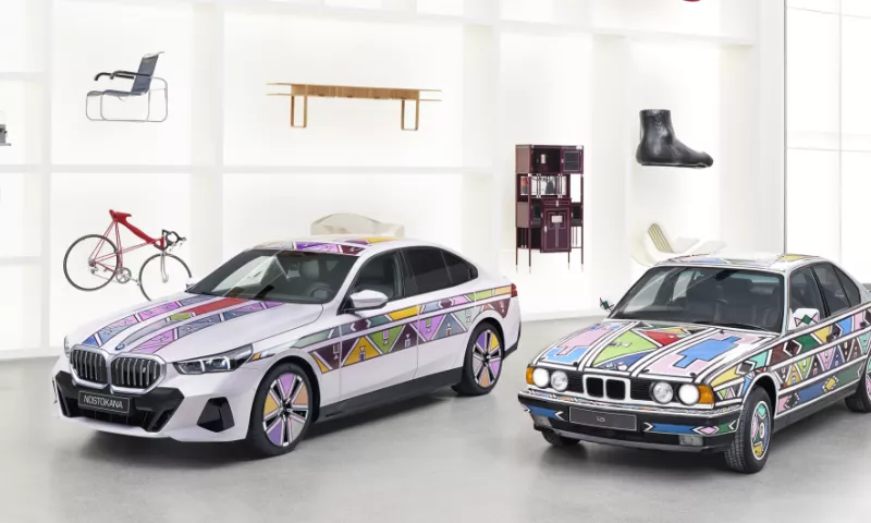 BMW i5 Flow NOSTOKANA: The Art Car That Changes Colors On Demand