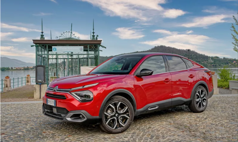 Citroen e-C4 X
