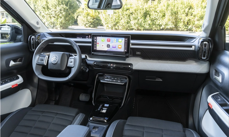 Citroën ëC3: €8,900, 44 kWh, 330 km WLTP, 26-min Fast Charge