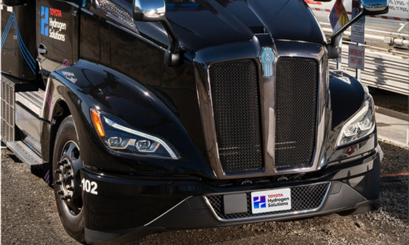 Toyota's Eight-Minute Hydrogen Truck Fill Targets Diesel Refuelling Times