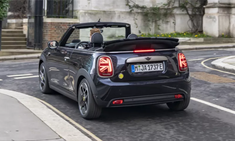 MINI Cooper SE Convertible