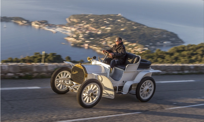From Racing to Road: Mercedes 35 HP and the Birth of the Modern Car