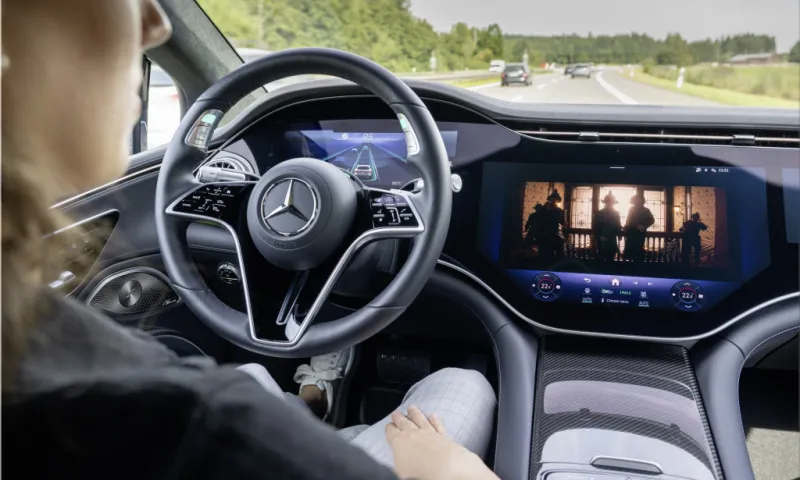 Mercedes-Benz Boosts Level 3 Autonomous Driving Speed to 95 km/h