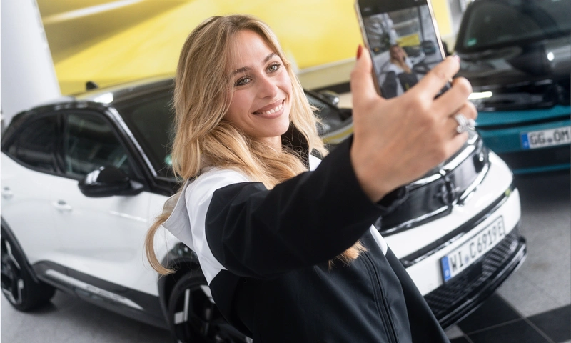 Sophia Flörsch, Opel GSE Formula E Team