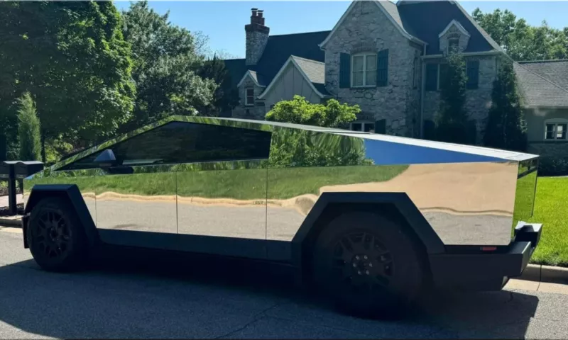 Chrome Tesla Cybertruck