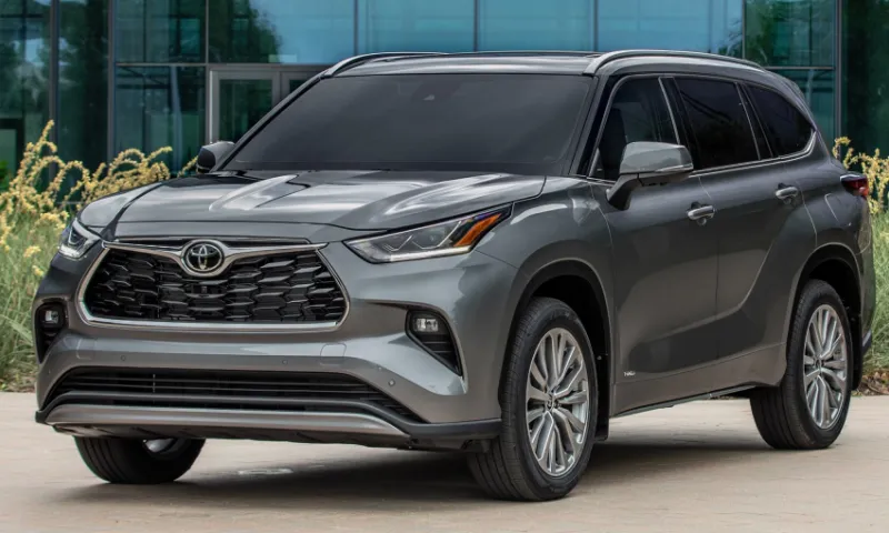 Toyota Highlander Celebrates 25 Years with Exclusive Limited 25th Edition Hybrid Model