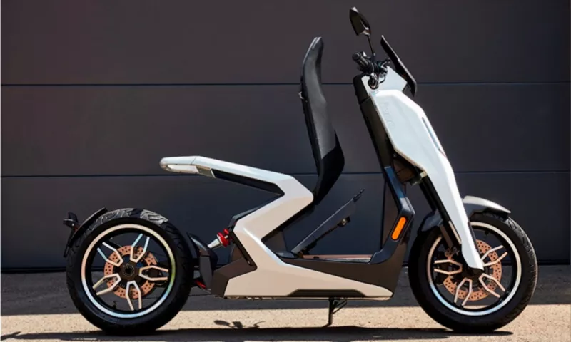 Zapp i300: The Award-Winning Electric Motorcycle Redefining Urban Mobility